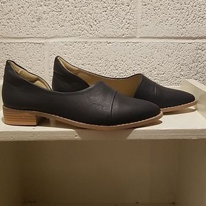 Brand New Journee Colection Laken Shoe - Size 7